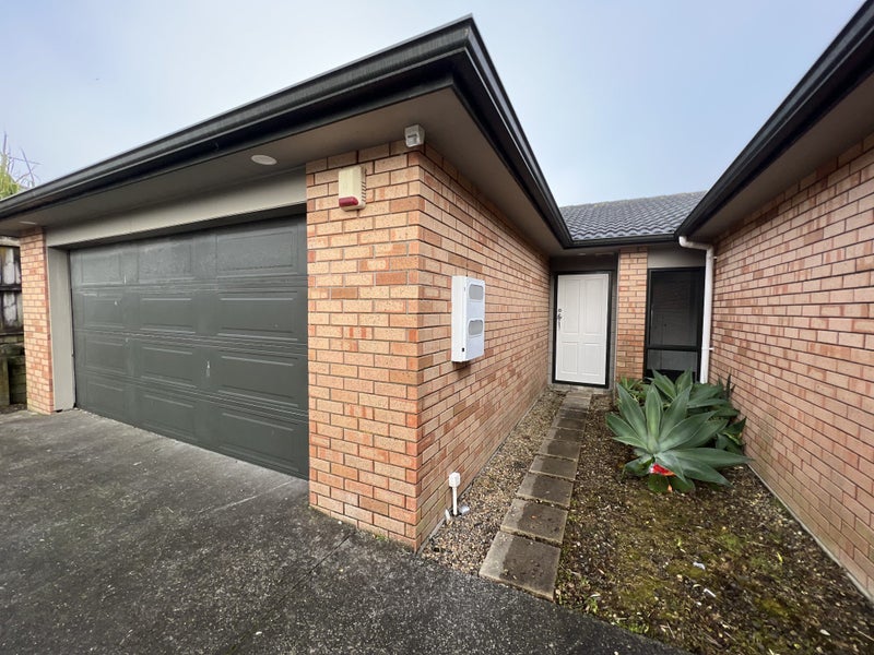 3 Killeen Place, Flat Bush, Auckland - Carousel 1