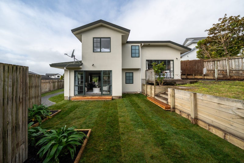 79 Abilene Crescent, Churton Park, Wellington - Carousel 1