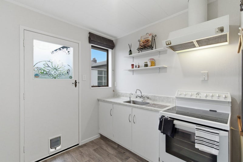 198 King Street, Windsor, Invercargill - Carousel 2