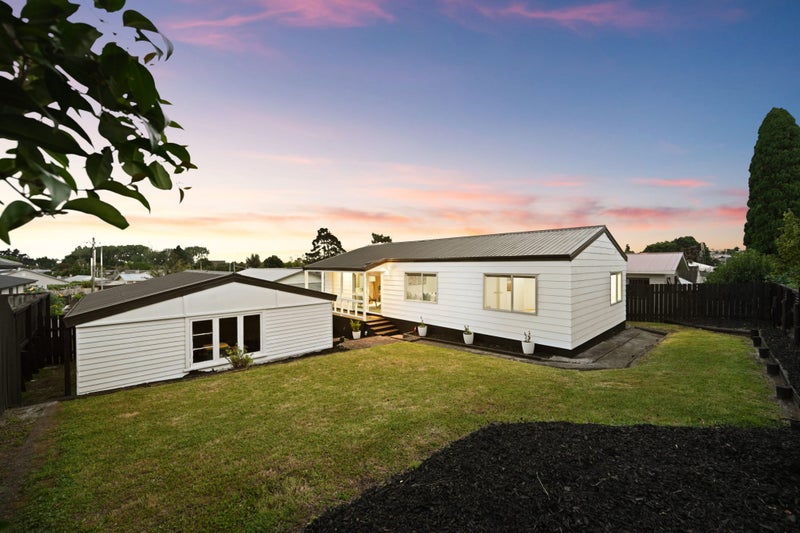 146B Forest Lake Road, Forest Lake, Hamilton - Carousel 1