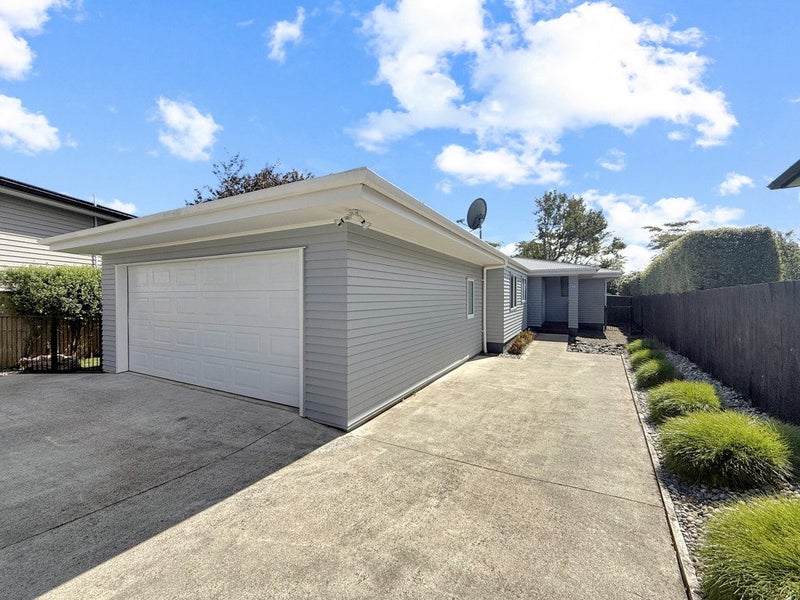 13 Mareretu Avenue, Patumahoe, Pukekohe - Carousel 1