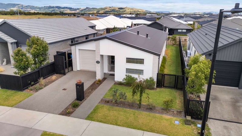 12 Empire Crescent, Papamoa, Papamoa - Carousel 1