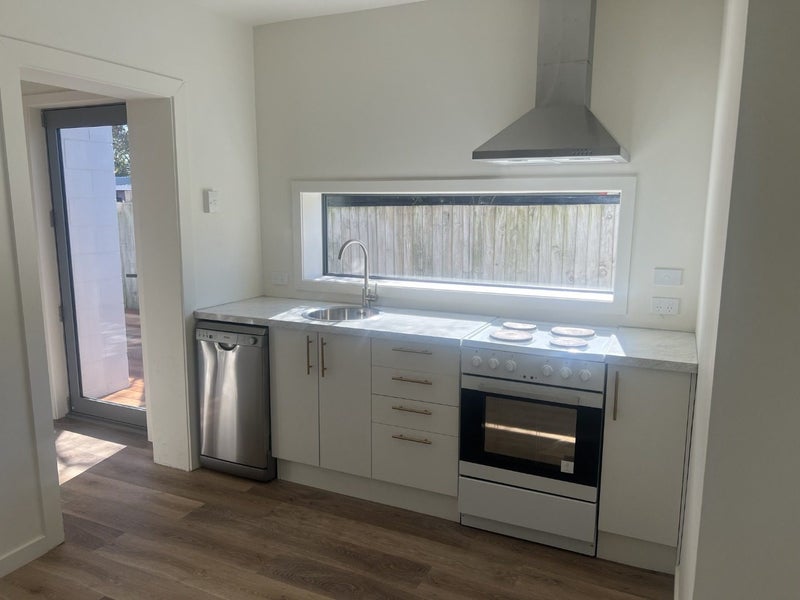 95B Bower Avenue, New Brighton, Christchurch - Carousel 2