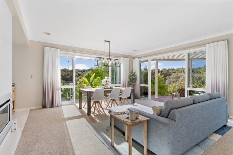 9 Beachwood Drive, Hatfields Beach, Orewa - Carousel 2