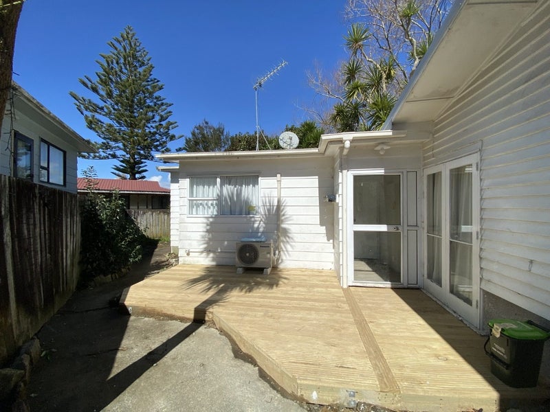 86B Hillcrest Road, Papatoetoe, Manukau City, Auckland - Carousel 1