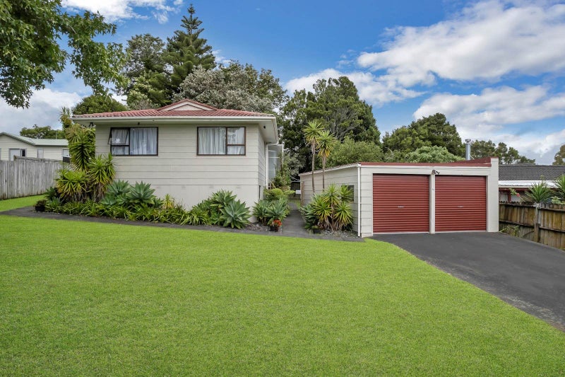 48 Fitzherbert Avenue, West Harbour, Auckland - Carousel 1