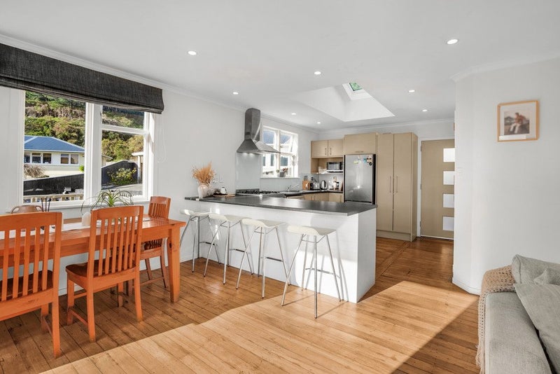 64 Moeraki Road, Maoribank, Upper Hutt - Carousel 1