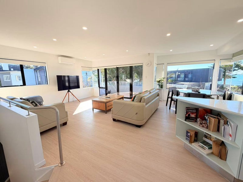 2/4 Rogers Avenue, Eastern Beach, Auckland - Carousel 2