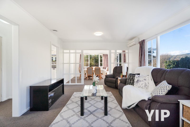 12 Fyvie Avenue, Tawa, Wellington, Wellington - Carousel 2