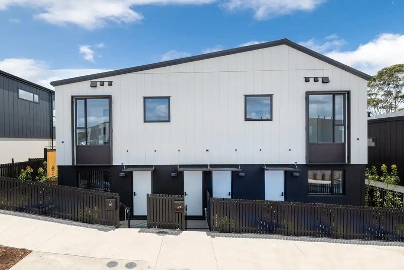 2/3 Parapara Place, Albany, Auckland - Carousel 1