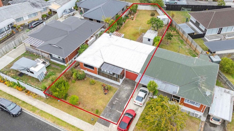 9 Verdi Street, Papatoetoe, Auckland - Carousel 1