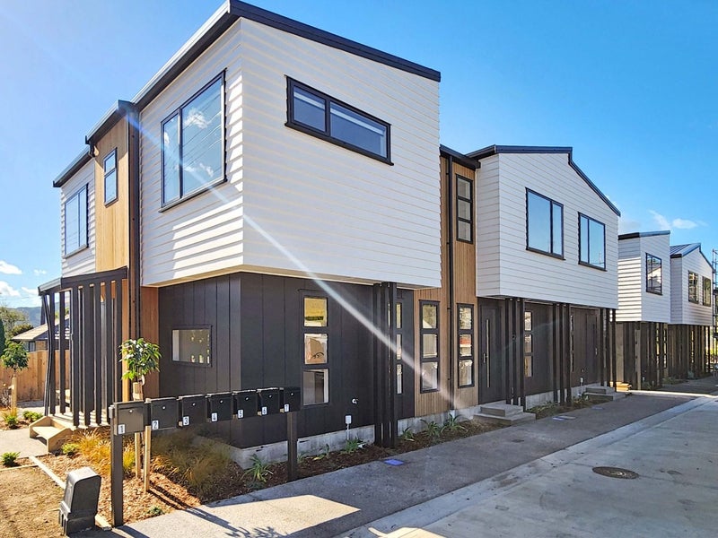 1/11 Lees Grove, Wainuiomata, Lower Hutt - Carousel 13