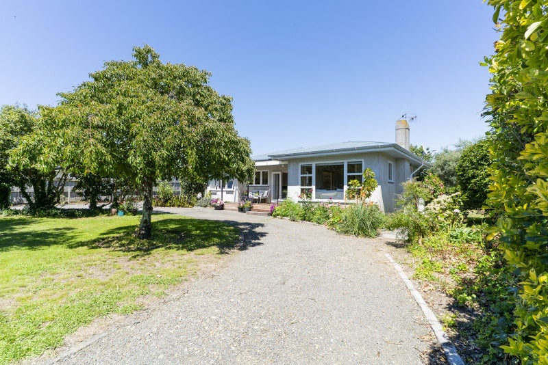87 Arataki Road, Havelock North, Havelock North - Carousel 2