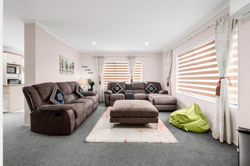 25 Northmeadow Drive, Rototuna, Hamilton - Carousel 2