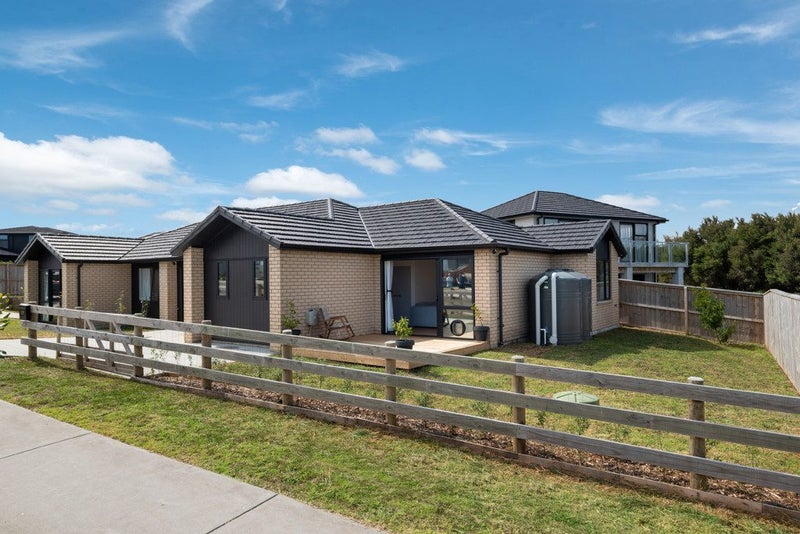 17 Omahuru Road, Glenbrook - Carousel 2