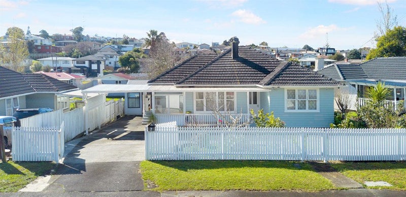 7 Battersby Avenue, Mount Roskill, Auckland - Carousel 1
