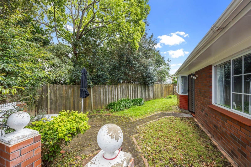 5/4 William Avenue, Greenlane, Auckland - Carousel 11