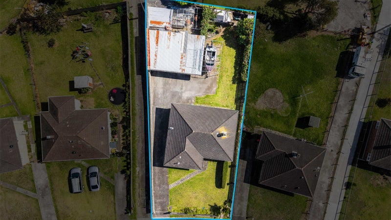 11 Sandbrook Avenue, Otara, Auckland - Carousel 1