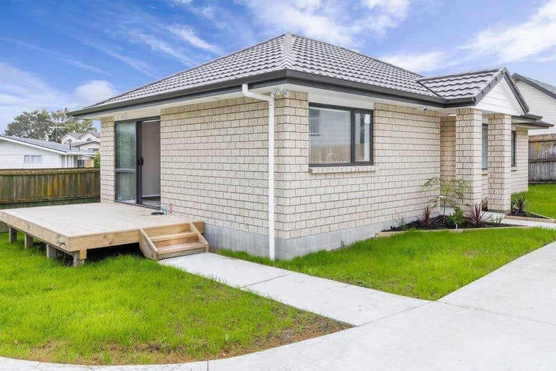 14A Glynnbrooke Street, Te Atatu South, Auckland - Carousel 2