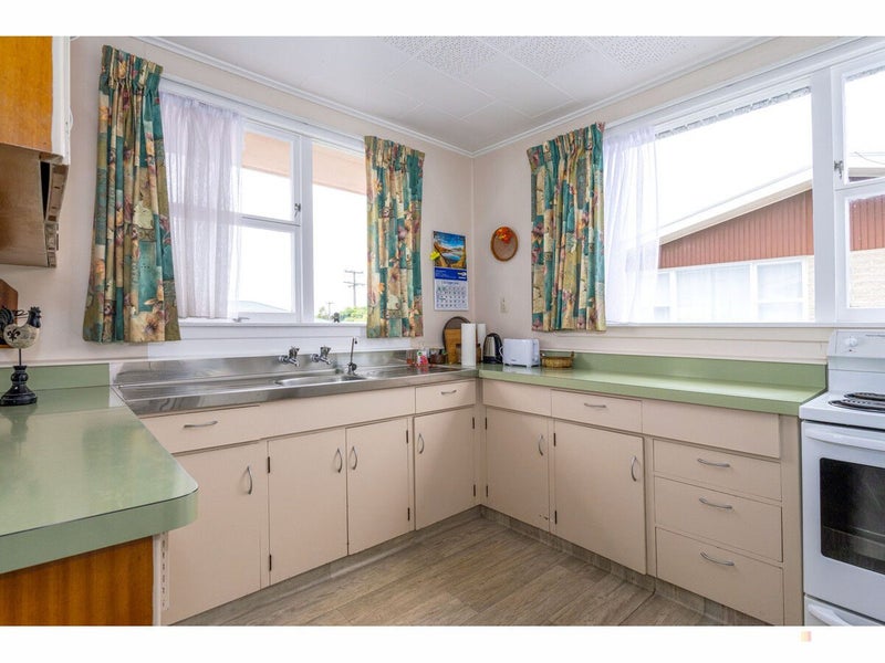 2 Hillsden Place, Glenwood, Timaru - Carousel 2