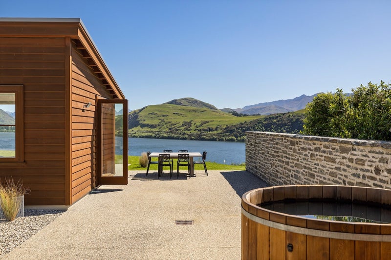 17 Wilding Road, Queenstown - Carousel 2