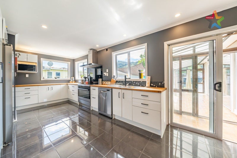28 Moohan Street, Wainuiomata, Lower Hutt - Carousel 2