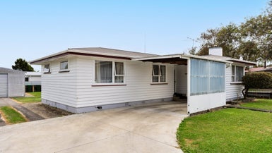 24 Daphne Place, Outer Kaiti, Gisborne - Carousel 1