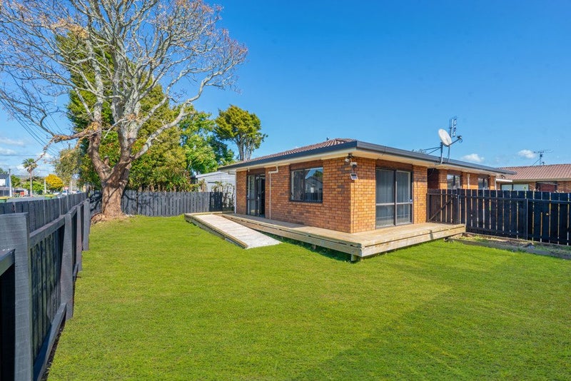 1/3 Kelvin Road, Papakura, Papakura - Carousel 18