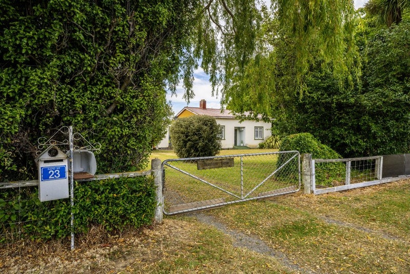 23 Settlement Road, Waimate - Carousel 1