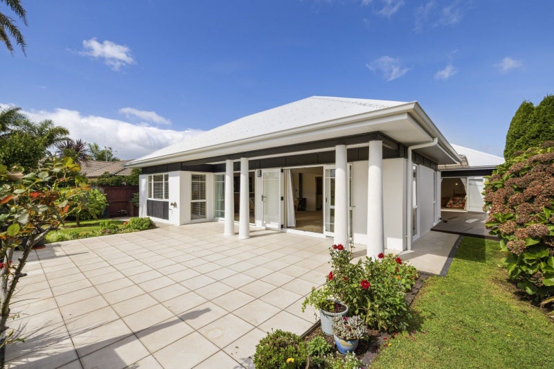 57 Oriental Parade, Papamoa Beach, Papamoa - Carousel 1
