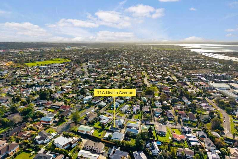 11A Divich Avenue, Te Atatu South, Waitakere City, Auckland - Carousel 25