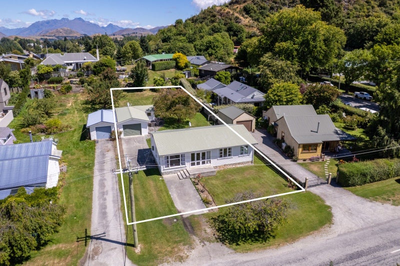 14 Caernarvon Street, Arrowtown, Arrowtown - Carousel 2