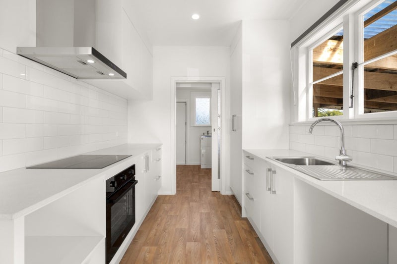 7 Fox Street, Hamilton East, Hamilton - Carousel 2