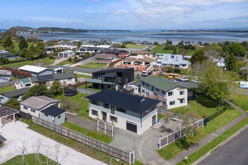 24 Koutunui Road, Athenree, Waihi Beach - Carousel 25