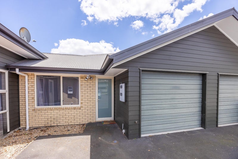 15D Beaumont Street, Hamilton East, Hamilton, Waikato - Carousel 1
