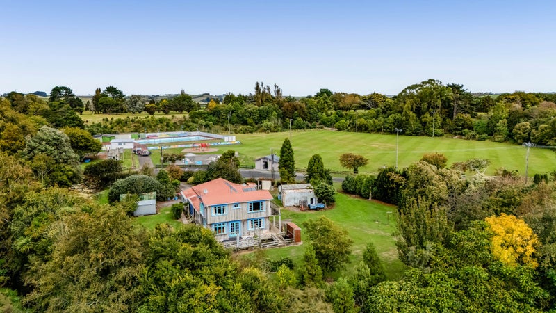 100 Conway Road, Eltham, Eltham - Carousel 1