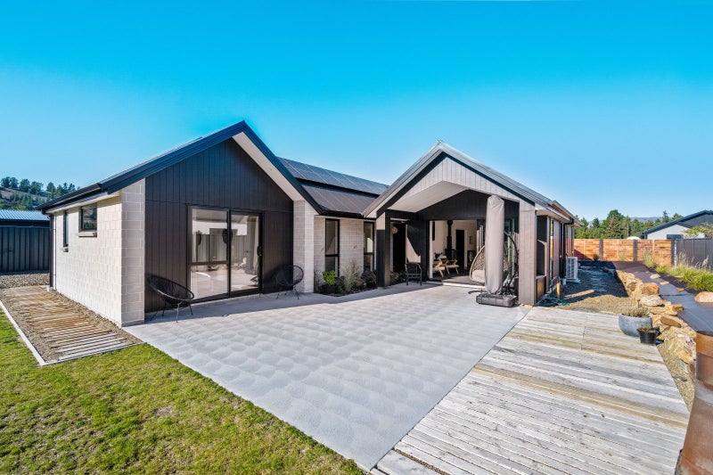 16 Pollock Street, Alexandra, Alexandra - Carousel 1