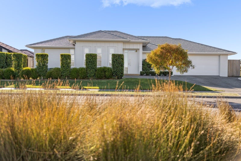 73 The Boulevard, Papamoa Beach, Papamoa - Carousel 1