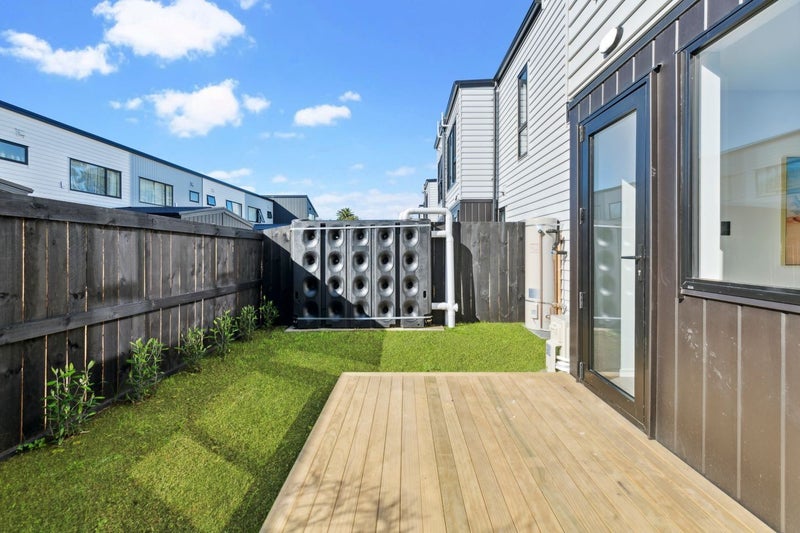 2/12 William Street, Mangere East, Auckland - Carousel 12