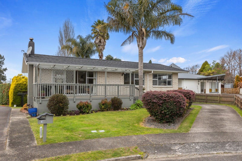 10 Mountbatten Place, Te Puke - Carousel 1