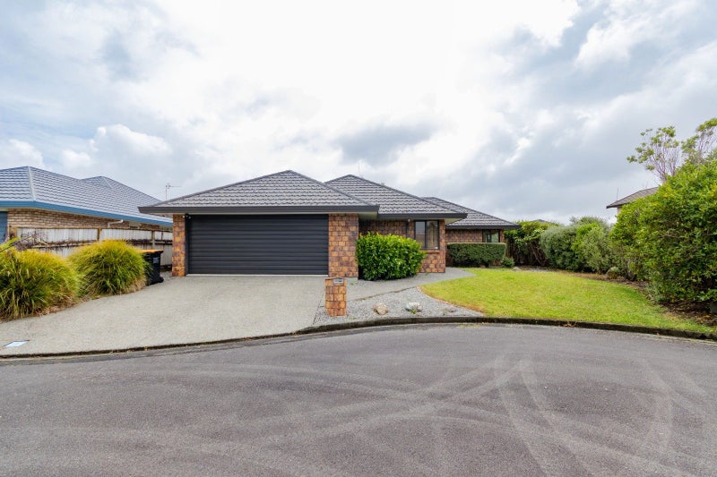 7 Lourie Way, Fitzherbert, Palmerston North - Carousel 21