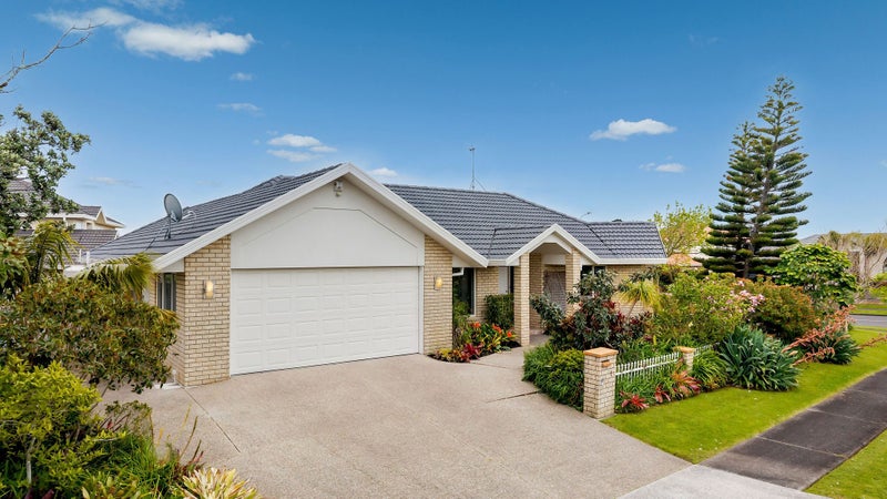 1 Keswick Close, Northpark, Auckland - Carousel 2