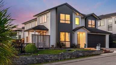 12 Franheim Crescent, Orewa, Orewa - Carousel 1