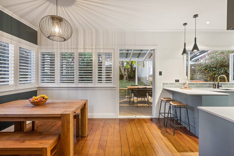 33 Owairaka Avenue, Mount Albert, Auckland - Carousel 2