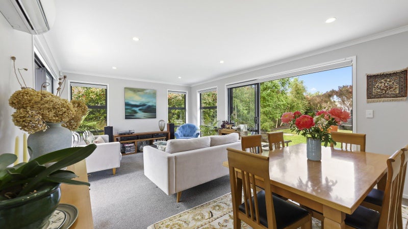 4 Laly Haddon Place, Matakana - Carousel 1