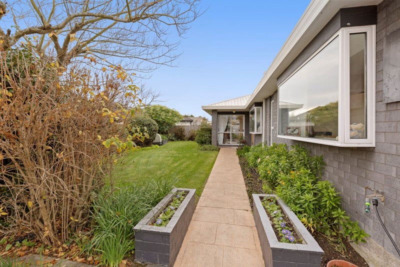 3 Pyatt Place, Redwood, Christchurch - Carousel 2