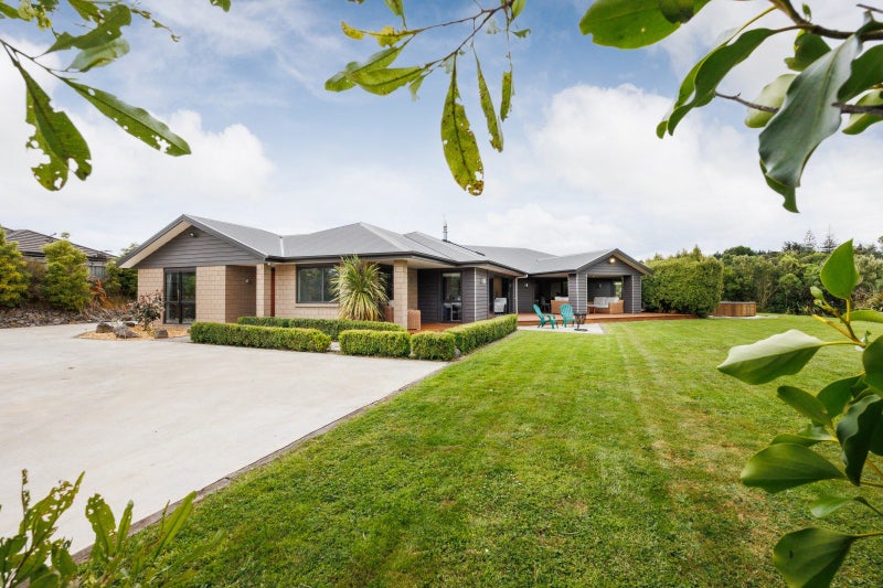19 Whio Avenue, Feilding, Feilding - Carousel 1