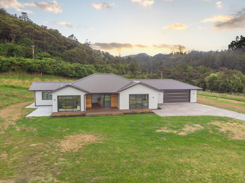65 Old Reservoir Road, Paeroa - Carousel 1