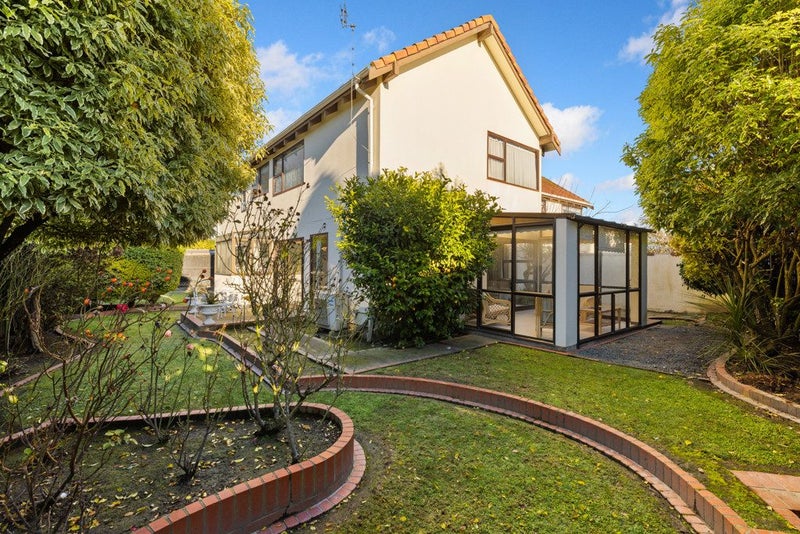 2/18 Pelorus Place, Harewood, Christchurch - Carousel 1