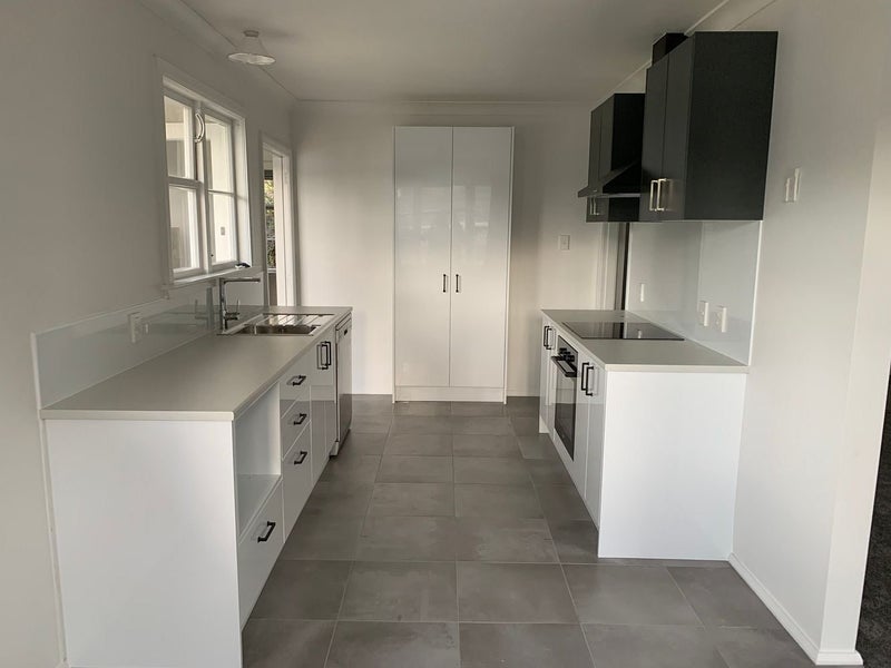 89 Pahiatua Street, Hokowhitu, Palmerston North - Carousel 2